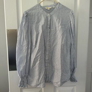 Boden light blue gingham blouse with no collar and smocked cuff. US 20-22.